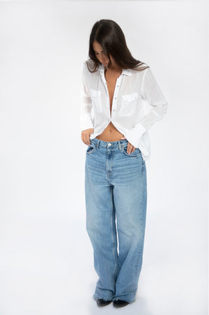 
                  
                    Load image into Gallery viewer, White classic gauze shirt
                  
                