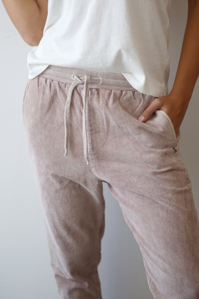 
                  
                    Load image into Gallery viewer, Nude Elastic Ribbed Corduroy Pants
                  
                