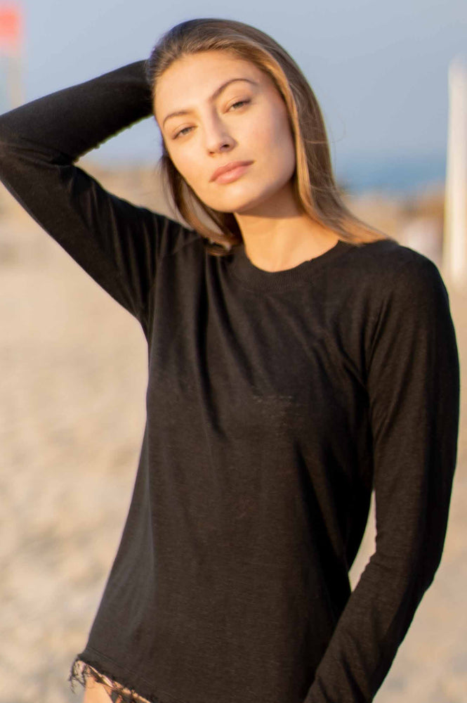 
                  
                    Load image into Gallery viewer, Black  Long Sleeves Linen T-Shirt
                  
                