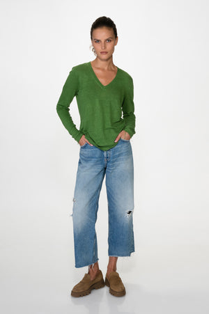 
                  
                    Load image into Gallery viewer, Green V Neck Linen Tee Long Sleeve
                  
                